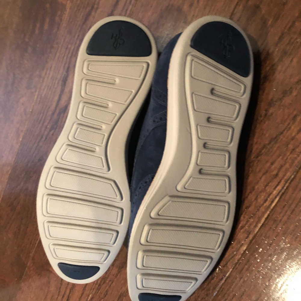 Oxford Blue suede shoes - Picture 3 of 3